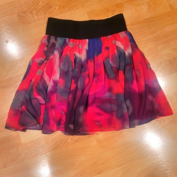 Express XS bold water color A-Line mini skirt - Picture 1 of 6